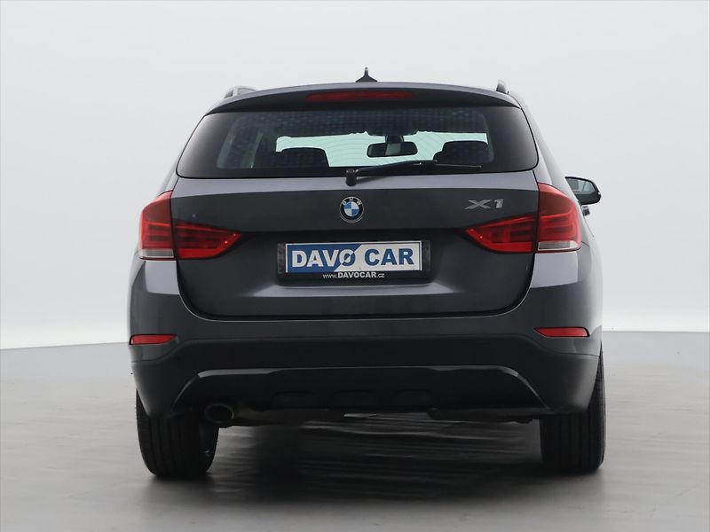 BMW X1 2,0 18d xD Aut. CZ Sport Line - fotka 6 z 21