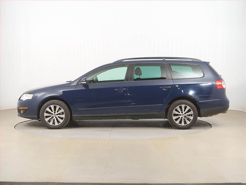 Volkswagen Passat (2007) 1.6 FSI, po STK, pěkný stav - fotka 3 z 13