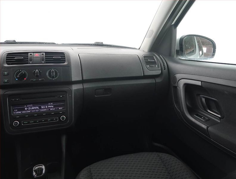 Škoda Roomster (2014) 1.2 TSI, po STK, Tažné - fotka 8 z 16