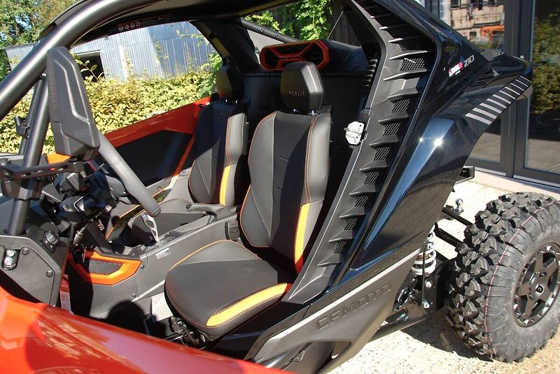 CFMOTO (2026) Gladiator Z10 Turbo - fotka 19 z 24
