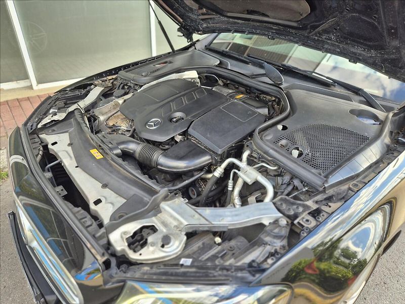 Mercedes-Benz Třídy E 220d*4M*AMG*head-up*webast - fotka 35 z 43