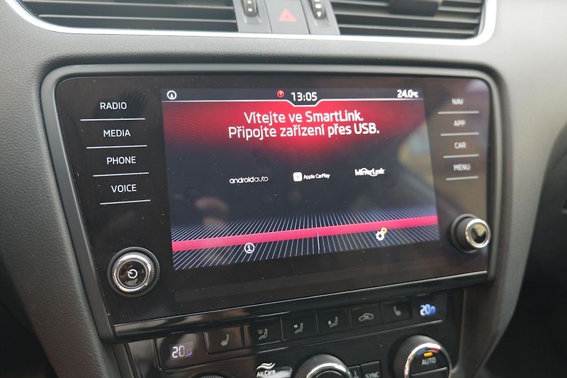Škoda Octavia 2.0 TDI DSG Kamera Style+ - fotka 30 z 35
