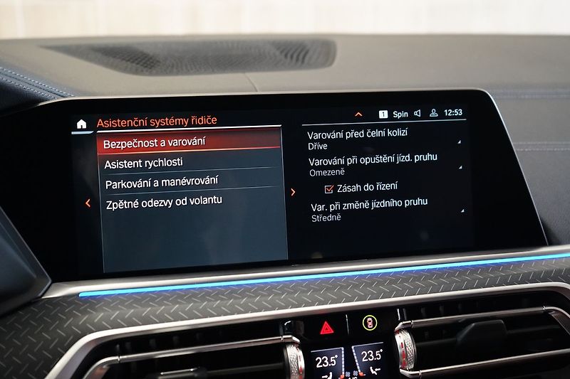 BMW X5 30d xDrive, Vzduch, Nezávislé - fotka 30 z 49