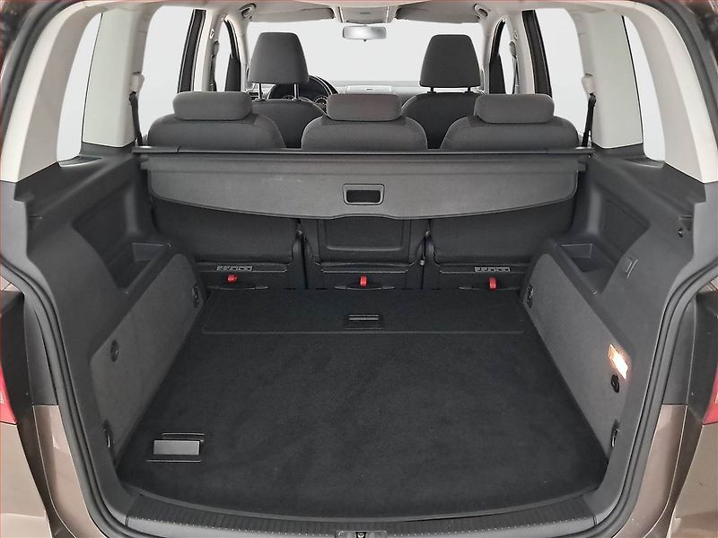 Volkswagen Touran (2011) 1.2 TSI, Tempomat - fotka 13 z 17