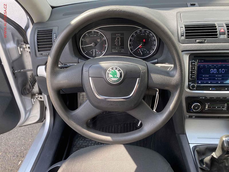 Škoda Octavia (2009) 1.4 TSI, AC, temp - fotka 11 z 16