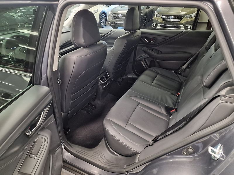 Subaru Outback (2025) 2.5 Comfort 2025 | Záruka - fotka 19 z 50
