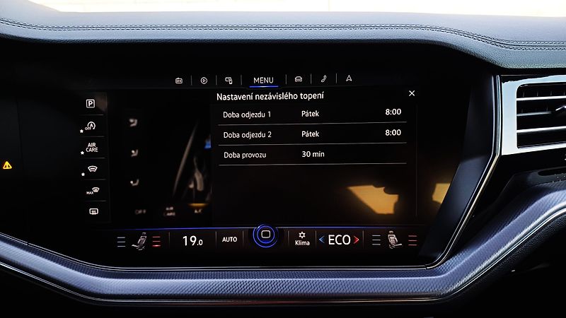 Volkswagen Touareg R-LINE 210kW-WEBASTO-HUD-TZ- - fotka 37 z 50