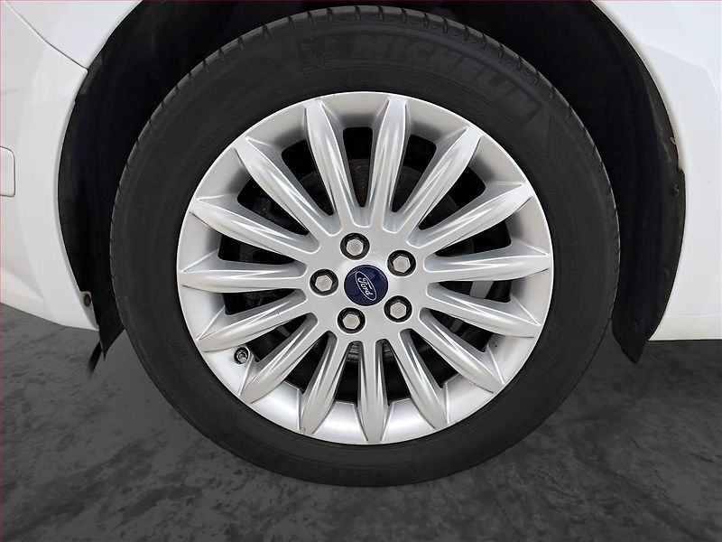 Ford S-MAX (2011) 1.6 EcoBoost, Serv.kniha - fotka 14 z 17