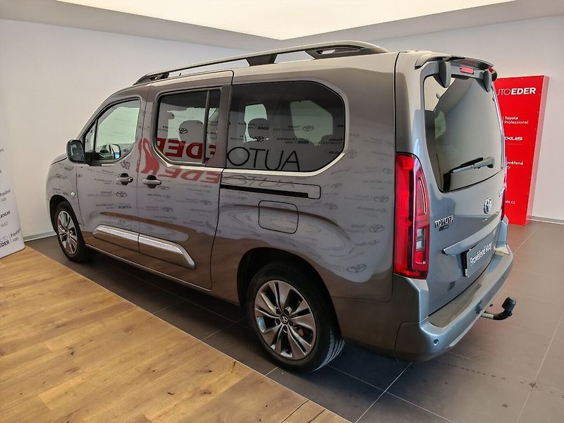 Toyota ProAce City 1.2T 110k  Family - fotka 6 z 35