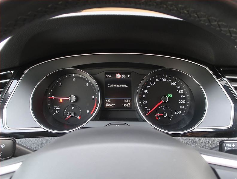 Volkswagen Passat (2021) Comfortline 2.0 TDI, Automat - fotka 11 z 22