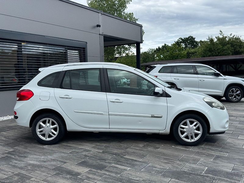 Renault Clio (2012) 1,2 55 KW Klima - fotka 4 z 28