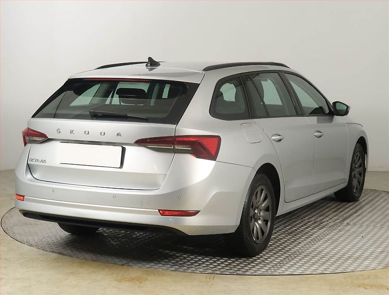 Škoda Octavia (2022) Ambition 2.0 TDI, ČR,1.maj - fotka 5 z 19