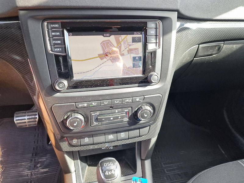 Škoda Yeti 2,0TDI MONTE CARLO DSG 4X4  - fotka 14 z 25