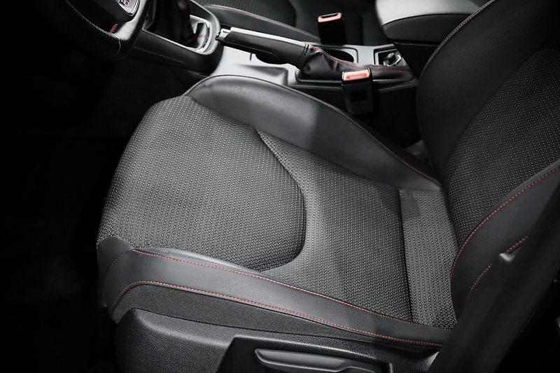 Seat Leon 1.4 TSI 92 kW - fotka 15 z 34