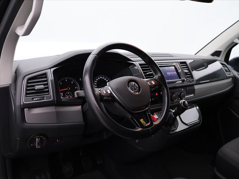 Volkswagen Multivan 2,0 TDI 150kW 4Motion LED 1Maj - fotka 23 z 30