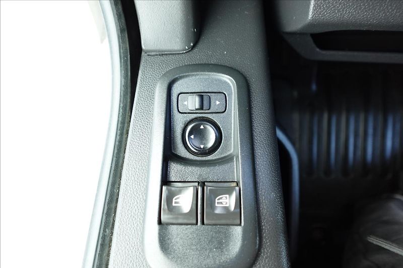Renault Master 2,3 DCI  SKŘÍŇ CHLAĎÁK KLIMA - fotka 17 z 28