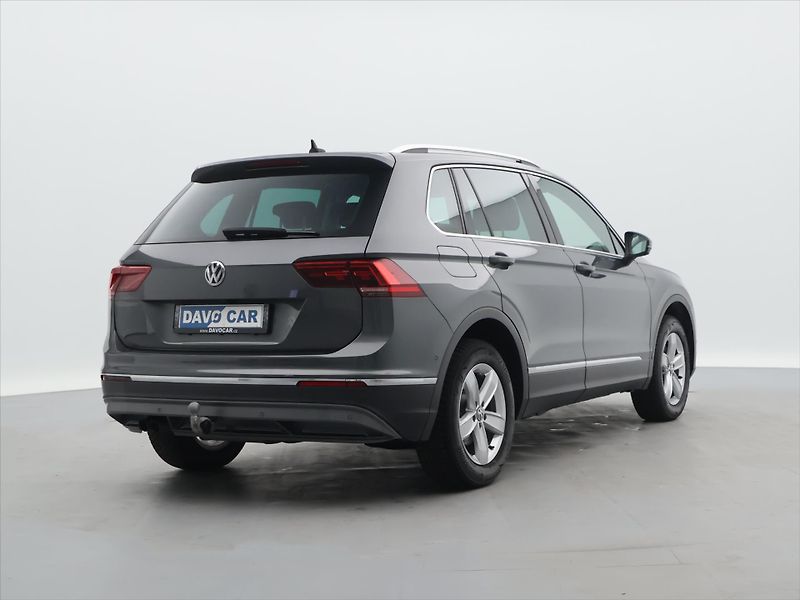 Volkswagen Tiguan 2,0 TDI Highline 4x4 DSG DPH - fotka 6 z 26