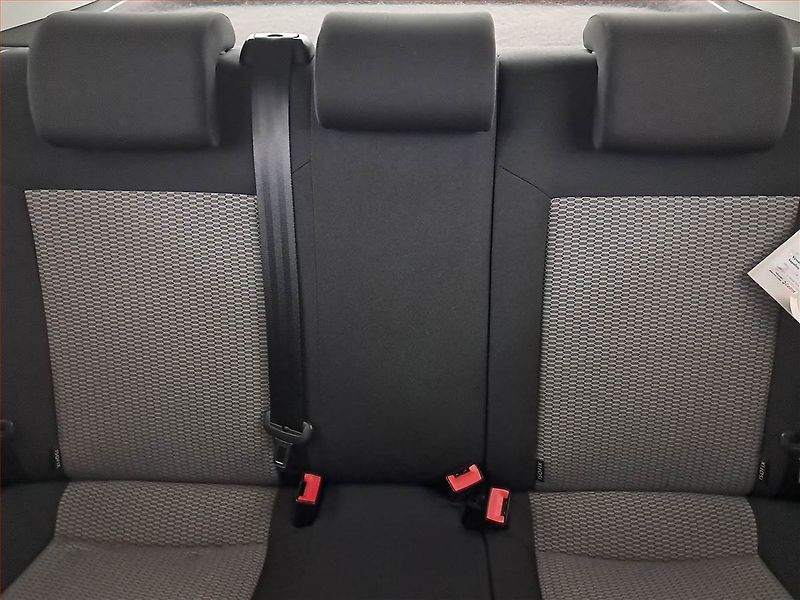 Volkswagen Polo (2013) 1.2 12V, Serv.kniha - fotka 10 z 15
