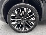 Volvo XC90 (2026) B5 AWD AUT DARK PLUS 7míst - náhled 23