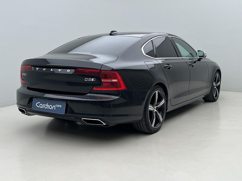 Volvo S90 D5 AWD R-DESIGN AUT - fotka 11 z 41