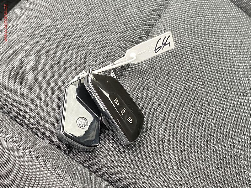Volkswagen Golf (2022) 2.0 TDi, 2.maj,ČR, Life, LED - fotka 17 z 17