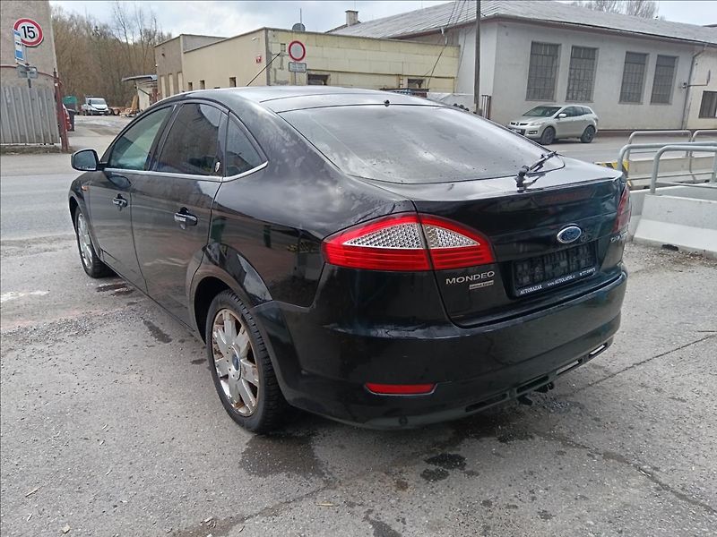 Ford Mondeo 2,0 TDCi  Limited Edition - fotka 7 z 20