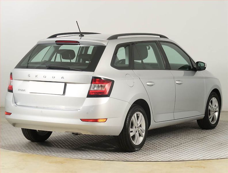 Škoda Fabia (2022) Ambition Plus 1.0 TSI - fotka 5 z 17