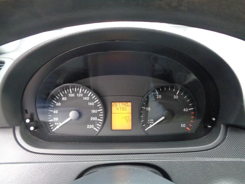 Mercedes-Benz Vito 2,1 CDI - fotka 11 z 12