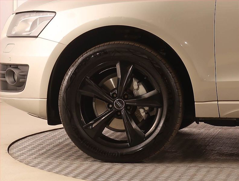 Audi Q5 (2012) 2.0 TDI, 4X4, Automat, Navi - fotka 15 z 24