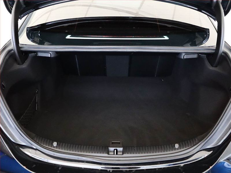 Mercedes-Benz Třídy C (2015) AMG Style C 300 h, Automat - fotka 12 z 20