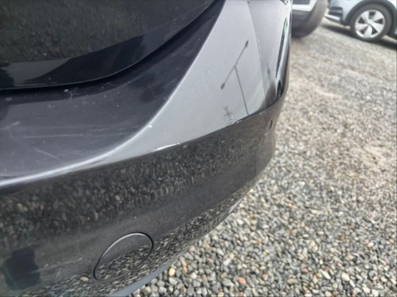 Volkswagen Touran 2,0 TDI Highline DSG Cebia - fotka 18 z 18