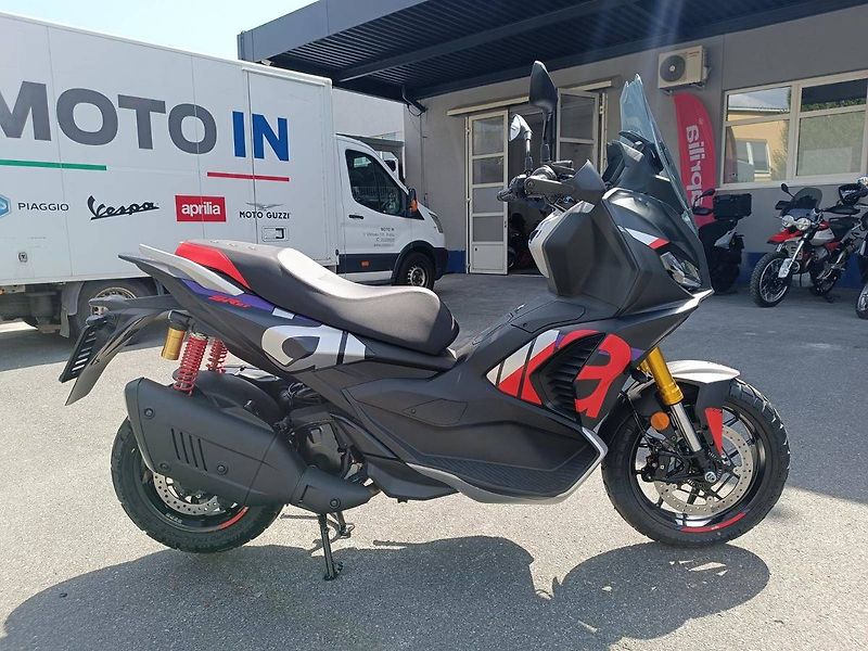 Aprilia (2026) SR GT 400 Rally Replica - fotka 9 z 13