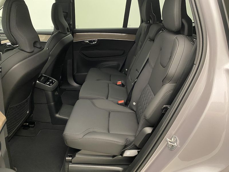 Volvo XC90 (2026) T8 AWD Plug-in BRIGHT PLUS 7m - fotka 6 z 70