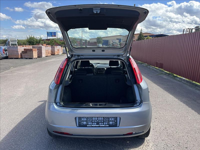 Fiat Punto 1.4 i 55KW ROZVODY STK 8/28 - fotka 29 z 32