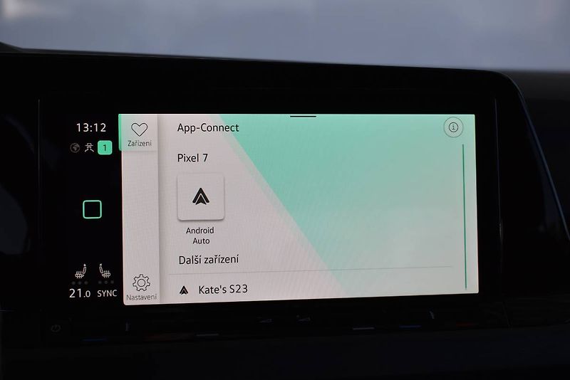 Volkswagen Golf (2021) 1.5TSI 96kW, LED - fotka 22 z 23