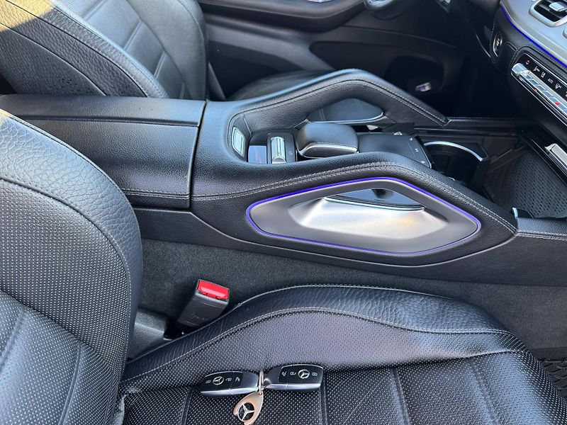 Mercedes-Benz GLE (2020) 400 D 4MATIC, 3.0 243 KW  - fotka 25 z 27