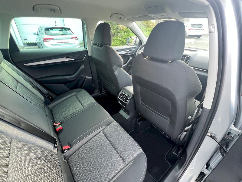 Škoda Karoq (2025) Top Selection 1.5TSi 110kW 7°a - fotka 19 z 33