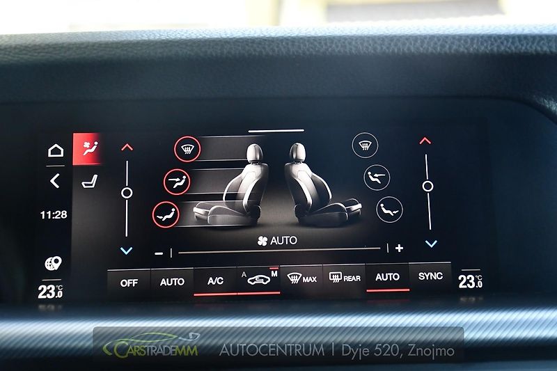 Alfa Romeo Stelvio 2.2D 16V 154kW Veloce AT8-Q4 - fotka 38 z 52