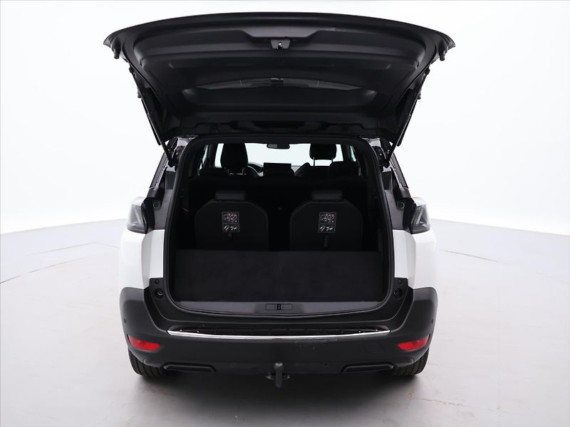 Peugeot 5008 1,2 PT 96kW Allure 7-Míst CZ - fotka 9 z 32
