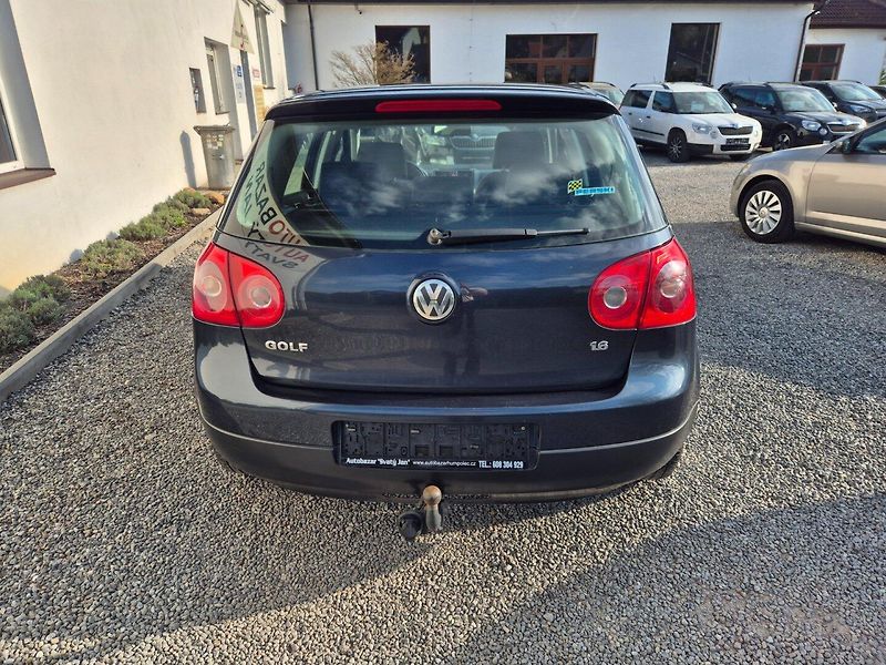 Volkswagen Golf (2005) 1.6 MPI Trend - fotka 6 z 30