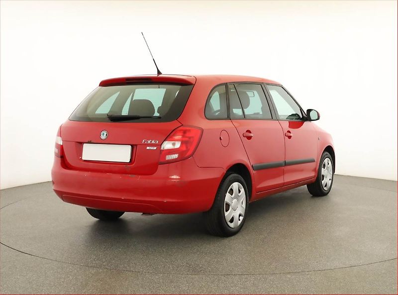 Škoda Fabia (2009) 1.2 12V, Serv.kniha, po STK - fotka 5 z 15