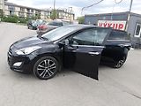 Hyundai i30 1,6CRDi  Automat!! 2 x kola! - náhled 13