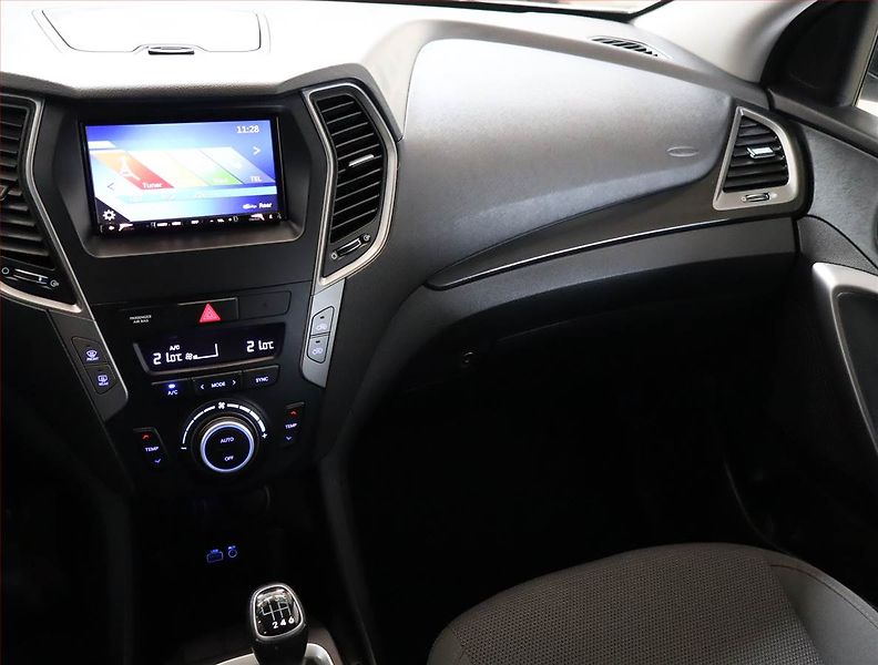 Hyundai Santa Fe (2018) 2.4 GDI, 4X4, ČR,1.maj - fotka 8 z 20