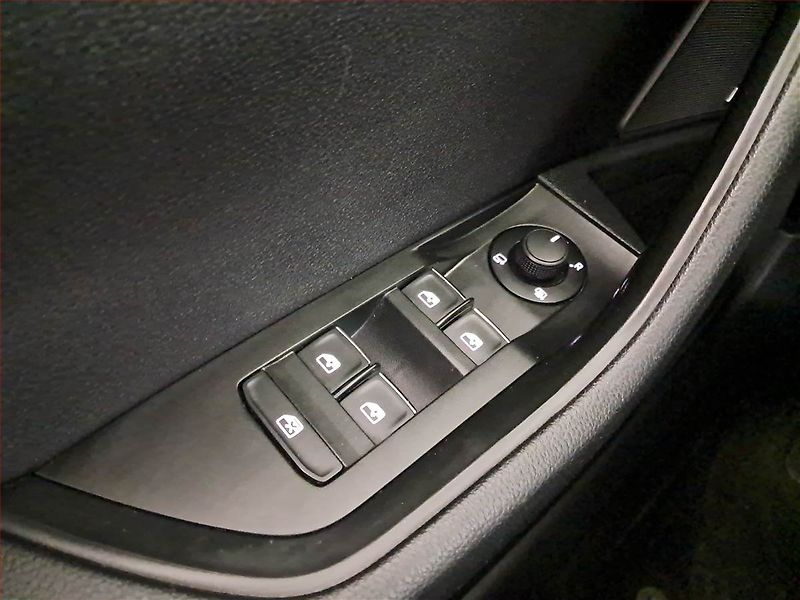 Škoda Superb (2017) Laurin&Klement 2.0 TDI 4x4 - fotka 24 z 24
