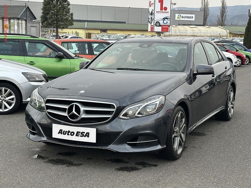 Mercedes-Benz Třídy E (2014) 2.2CDi, AT, navi, LED - fotka 3 z 23