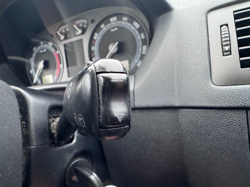 Škoda Fabia (2005) 1,2 HTP 40 KW STK - fotka 29 z 47
