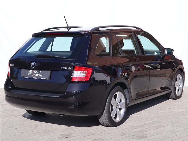 Škoda Fabia 1,2   TSi 66kW ParkPilot Klima - fotka 6 z 30