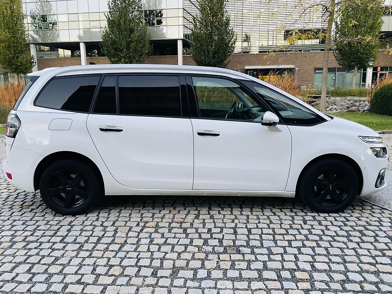 Citroën Grand C4 Picasso 2.0HDi MANUÁL 7MÍST KAMERY 360 - fotka 12 z 52