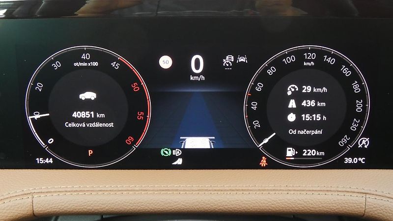Škoda Superb 2.0 TDI 142kW 4x4 L&K Combi DS - fotka 13 z 27