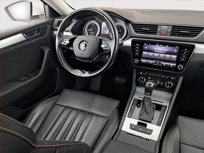 Škoda Superb (2021) Ambition 2.0 TSI - fotka 7 z 19